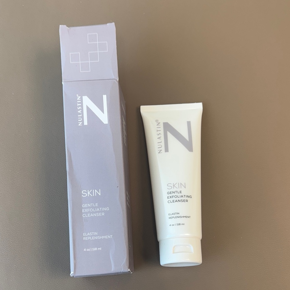 Skin Gentle Exfoliating Cleanser - Cream and Gray